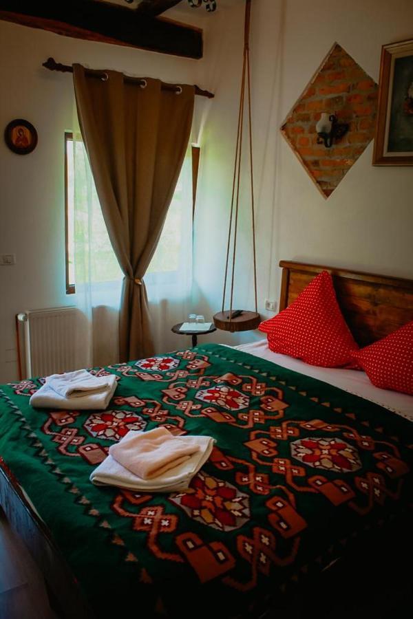 Casa Pe Valea Hartibaciului Guest House Barcut Eksteriør bilde